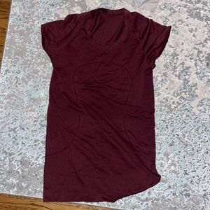 Garnet lululemon swiftly tech short sleeve size 8